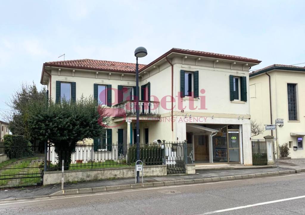 casa indipendente in vendita ad Agna