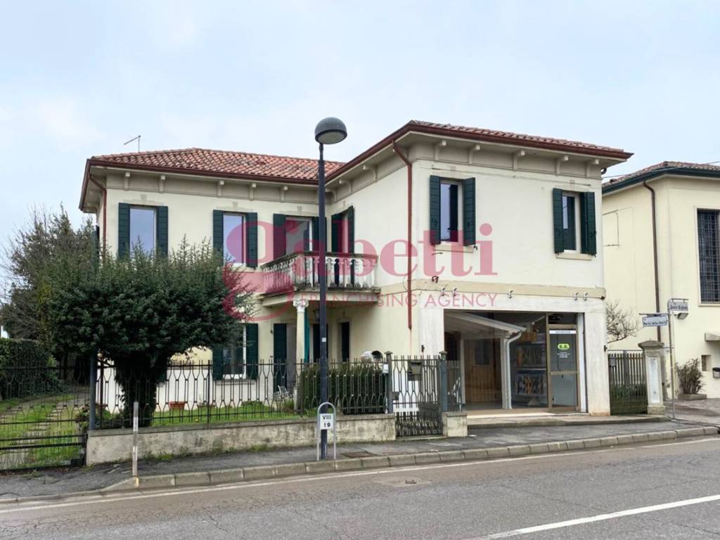 casa indipendente in vendita ad Agna