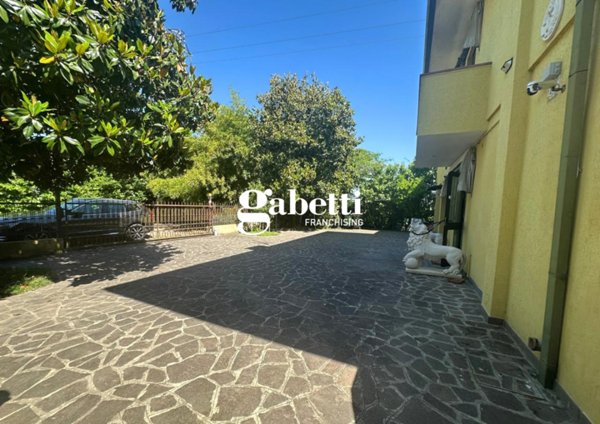 casa indipendente in vendita ad Agna