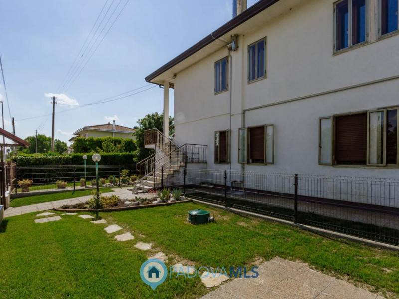casa indipendente in vendita ad Agna