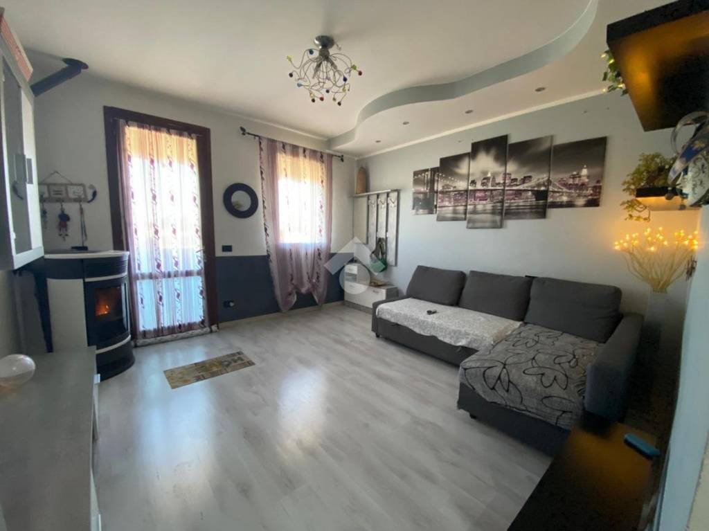 casa indipendente in vendita ad Agna
