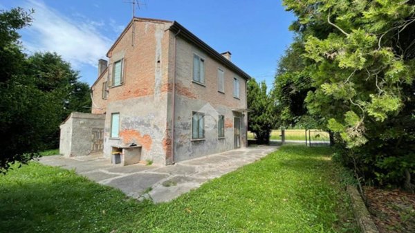 casa indipendente in vendita ad Agna