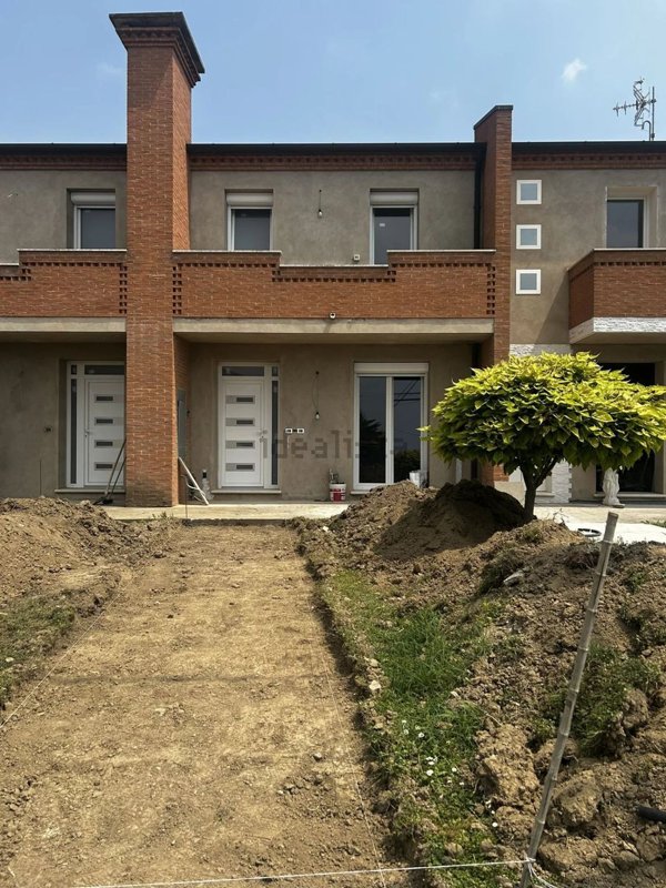 casa indipendente in vendita ad Agna