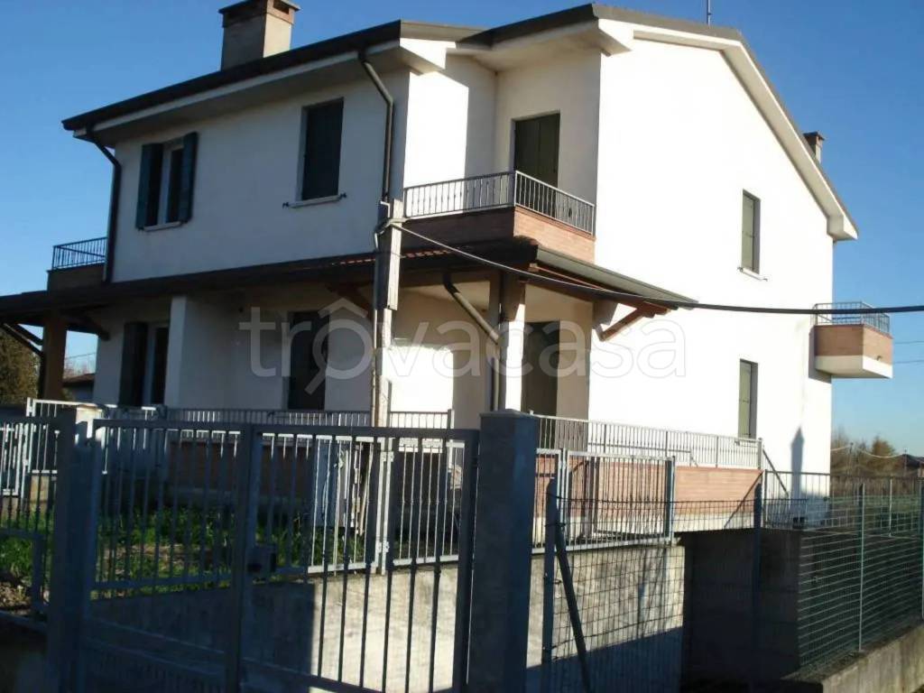 casa indipendente in vendita ad Agna