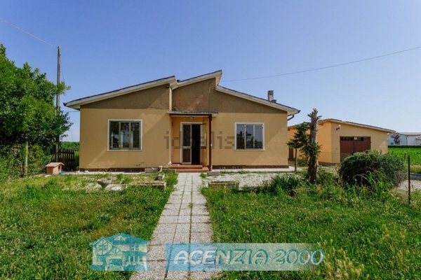 casa indipendente in vendita ad Agna in zona Frapiero