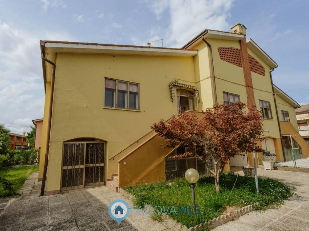 casa indipendente in vendita ad Agna