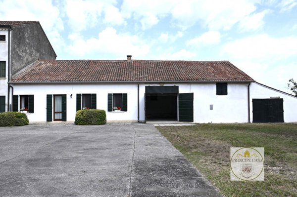 casa indipendente in vendita ad Agna