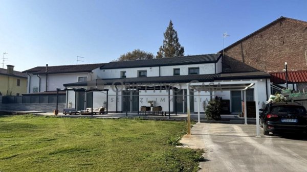 casa indipendente in vendita ad Agna