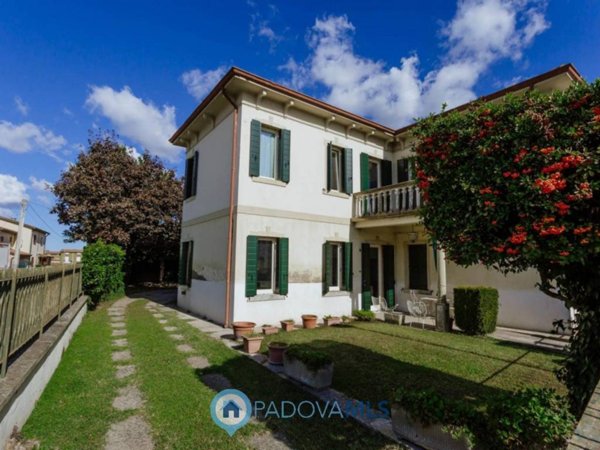 casa indipendente in vendita ad Agna