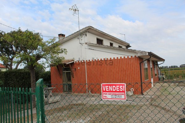 casa indipendente in vendita ad Agna in zona Frapiero