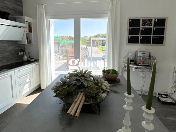 casa indipendente in vendita ad Agna