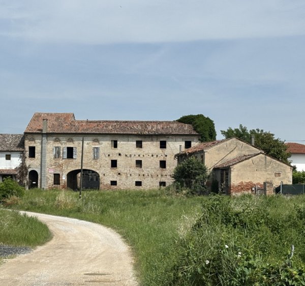 casale in vendita ad Agna