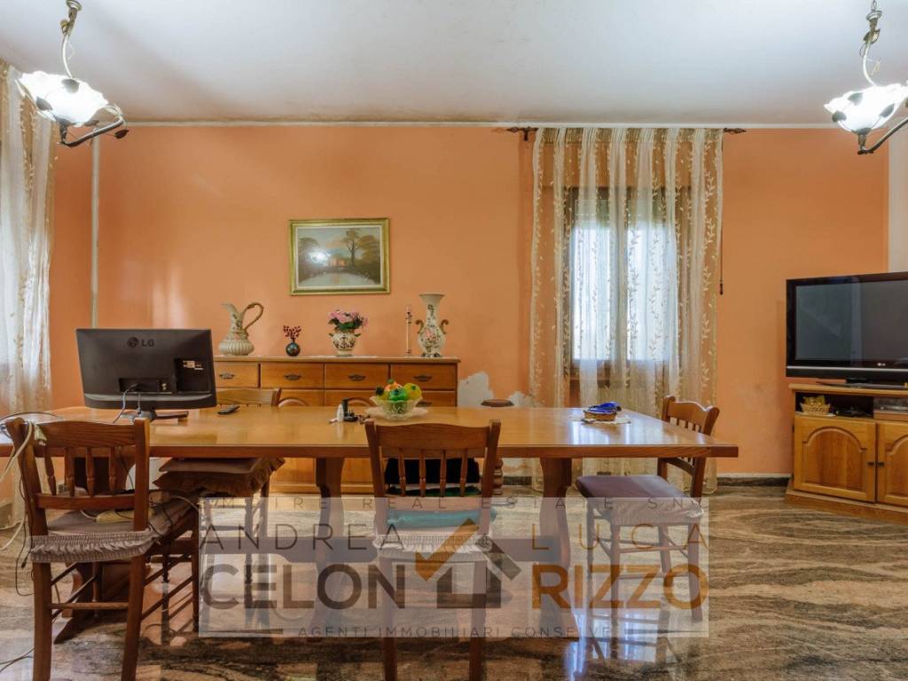 casa indipendente in vendita ad Agna