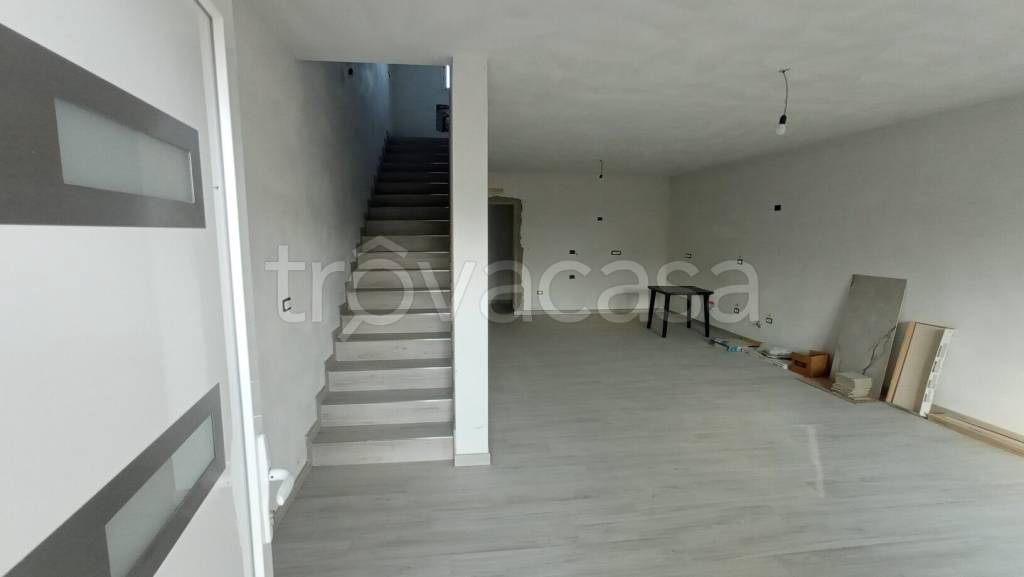 casa indipendente in vendita ad Agna