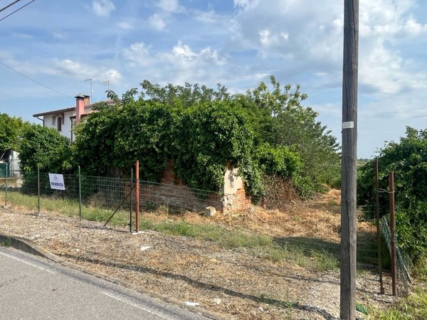 terreno edificabile in vendita ad Agna in zona Frapiero