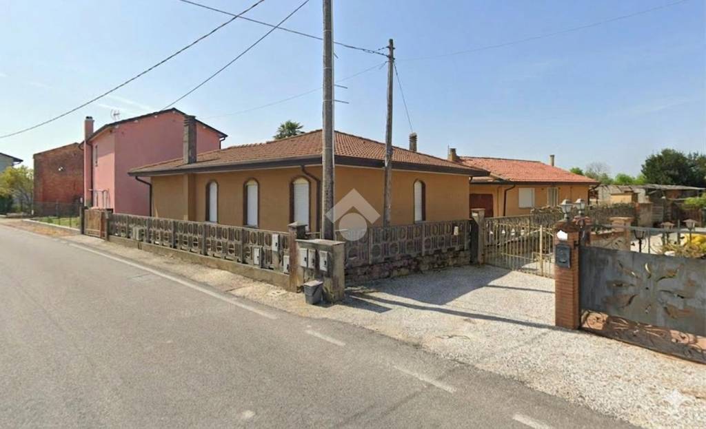 casa indipendente in vendita ad Agna in zona Frapiero