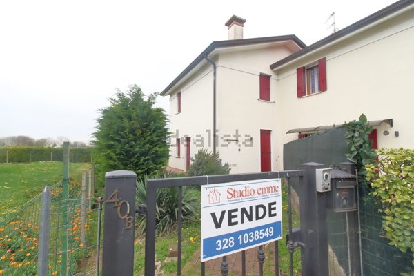 casa indipendente in vendita ad Agna in zona Frapiero