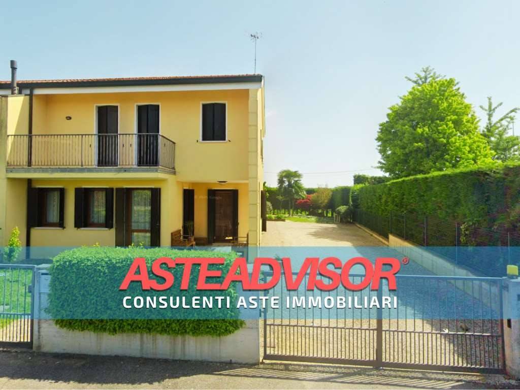 casa indipendente in vendita ad Agna