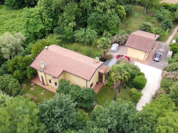 casa indipendente in vendita ad Albignasego in zona Mandriola