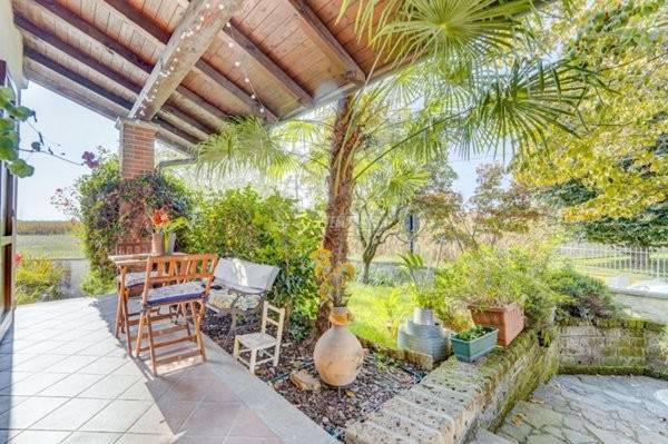 casa indipendente in vendita ad Albignasego in zona Mandriola