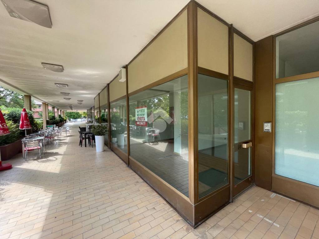 ufficio in vendita ad Albignasego in zona Mandriola