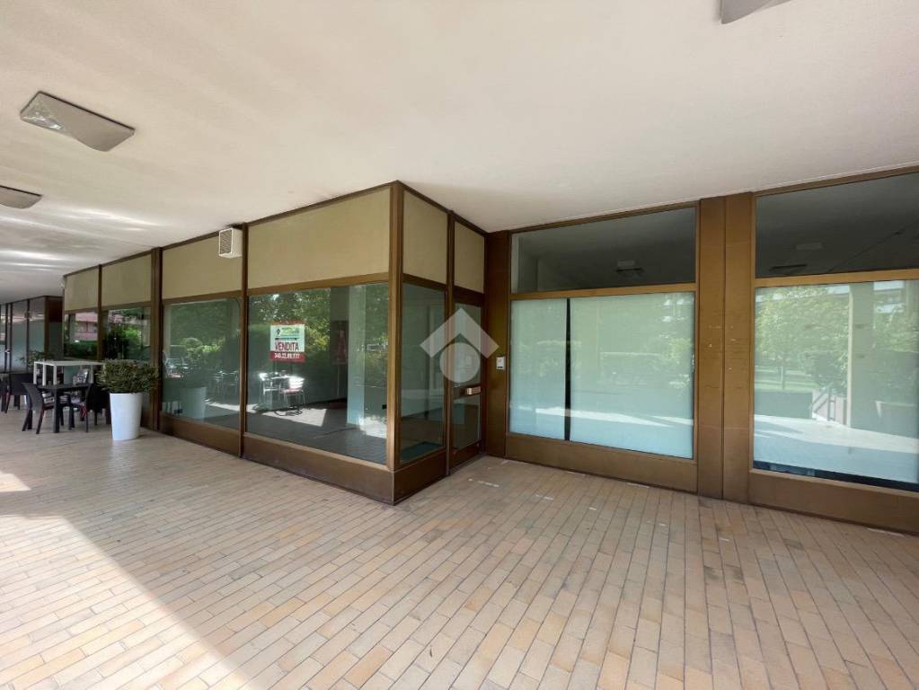 ufficio in vendita ad Albignasego in zona Mandriola