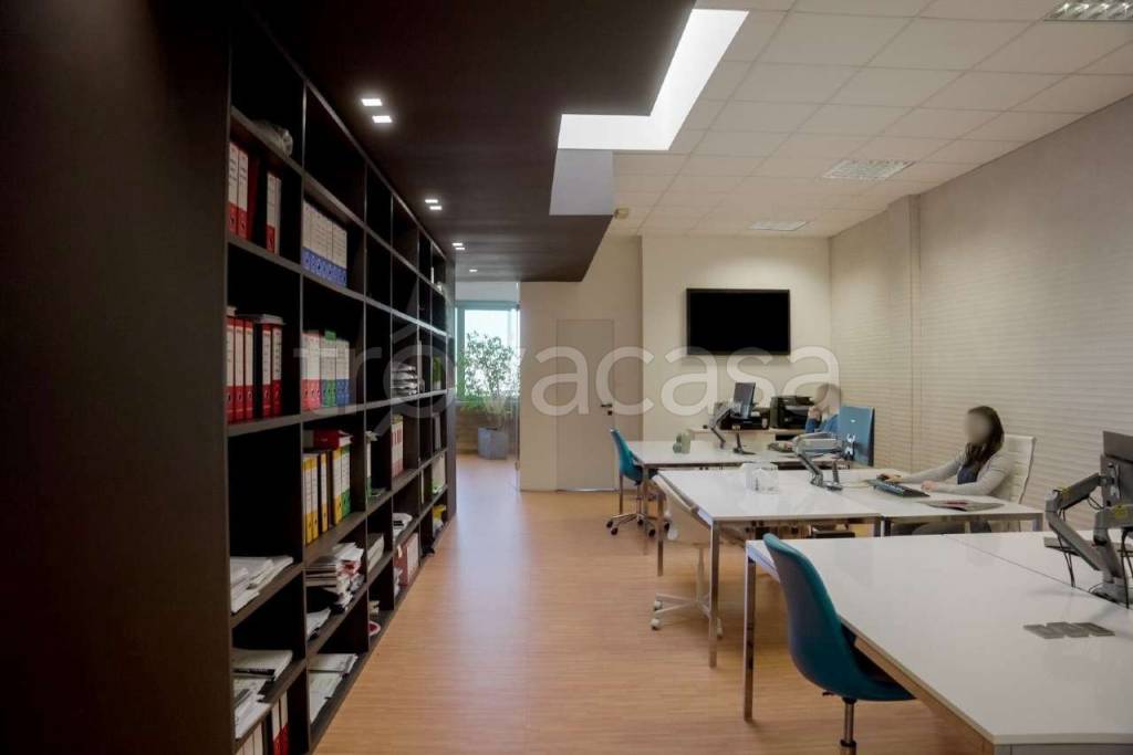 ufficio in vendita ad Albignasego in zona Mandriola