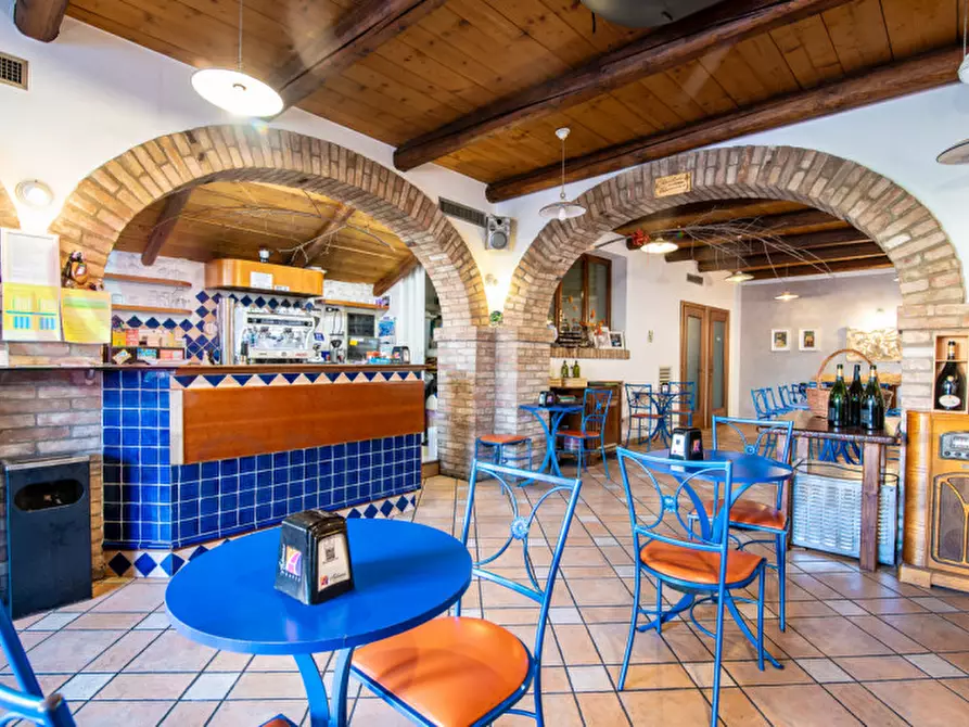 locale commerciale in vendita ad Albignasego