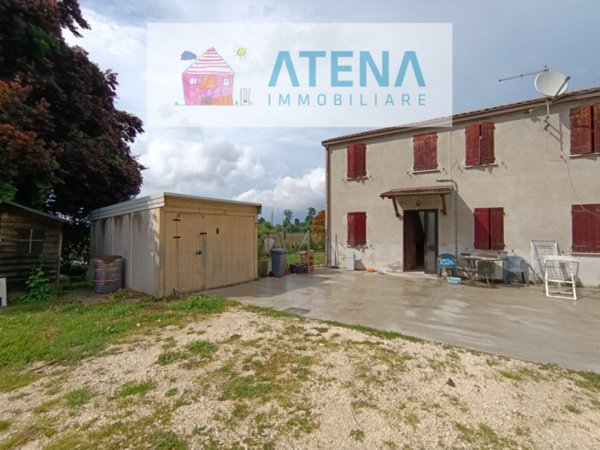 casa indipendente in vendita ad Albignasego in zona Lion