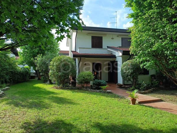 casa indipendente in vendita ad Albignasego in zona Mandriola