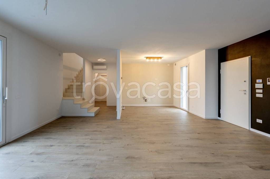 casa indipendente in vendita ad Albignasego in zona Mandriola