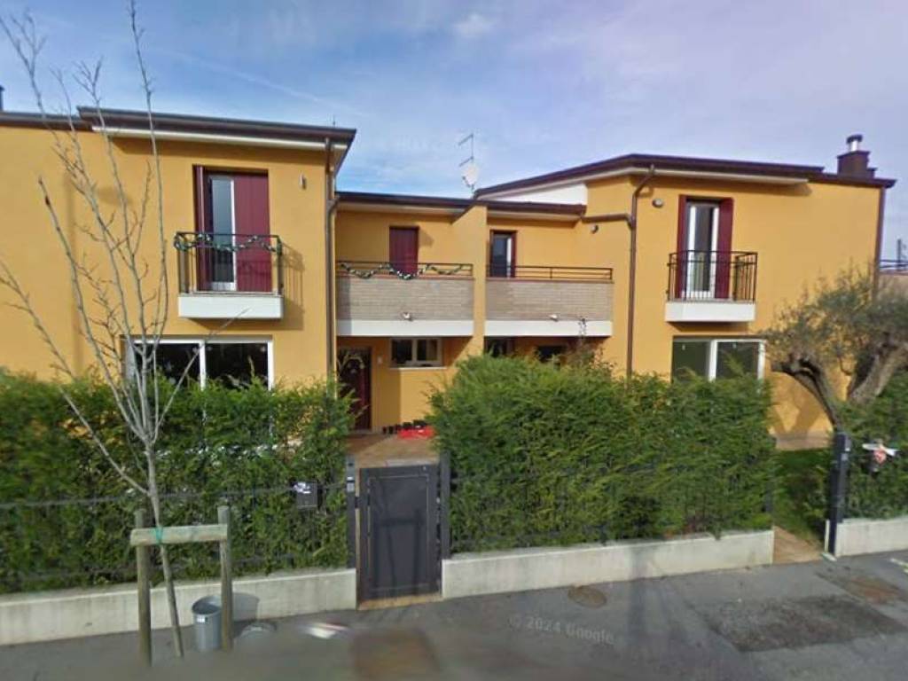 casa indipendente in vendita ad Albignasego in zona Lion