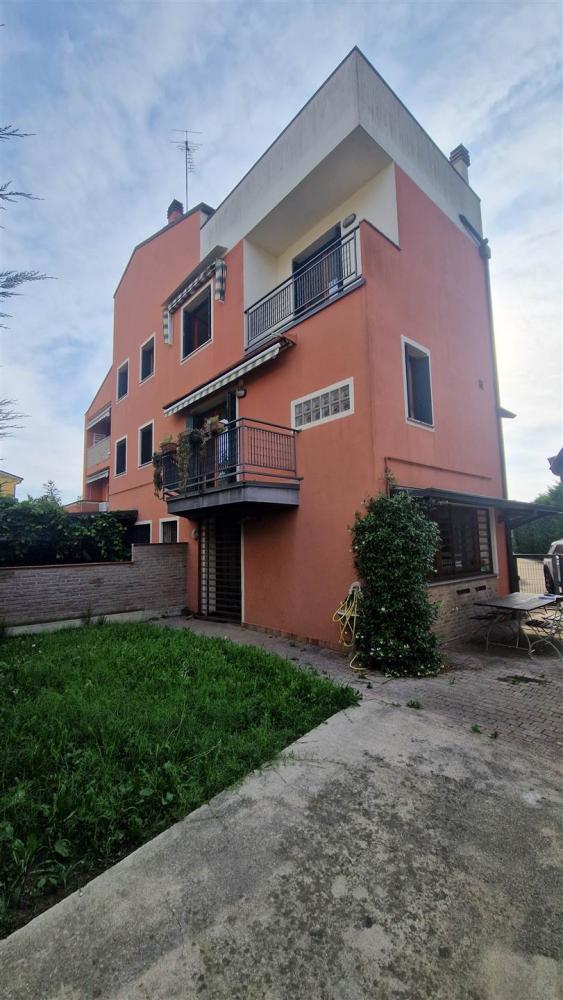 casa indipendente in vendita ad Albignasego in zona Mandriola