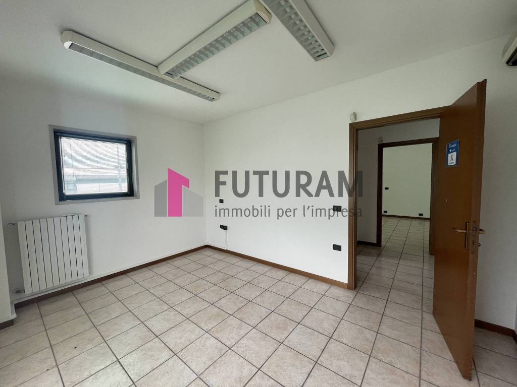locale commerciale in vendita ad Albignasego