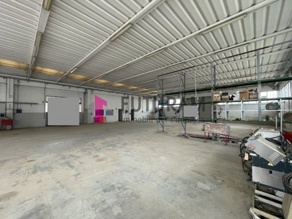 locale di sgombero in vendita ad Albignasego