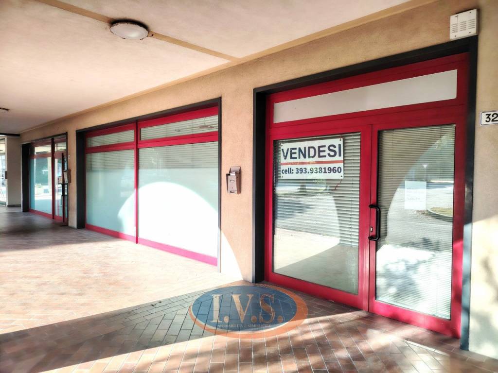 negozio in vendita ad Albignasego in zona Mandriola