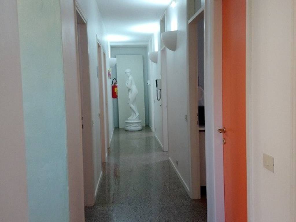 ufficio in vendita ad Albignasego in zona Mandriola