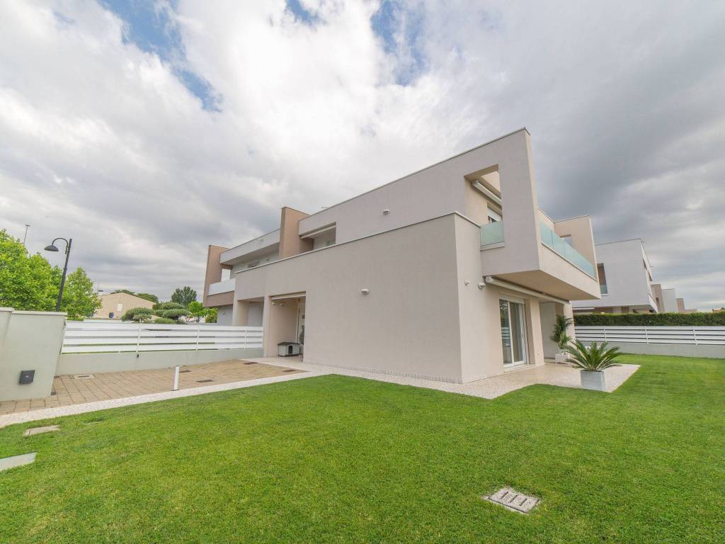 casa indipendente in vendita ad Albignasego in zona Mandriola