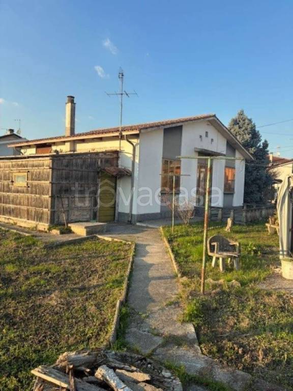 casa indipendente in vendita ad Albignasego in zona Lion