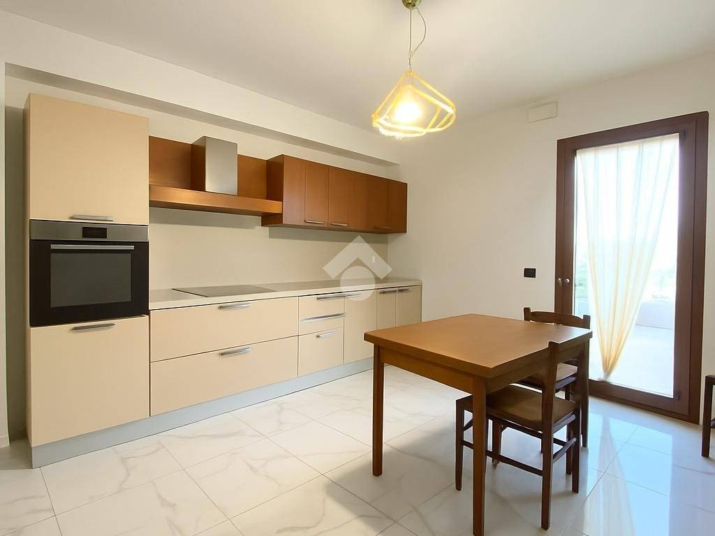 casa indipendente in vendita ad Albignasego in zona Lion