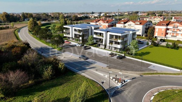 appartamento in vendita ad Albignasego in zona Lion