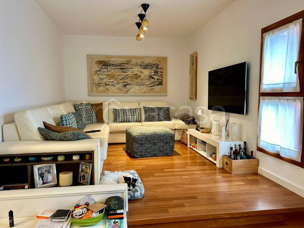 casa indipendente in vendita ad Albignasego in zona Mandriola