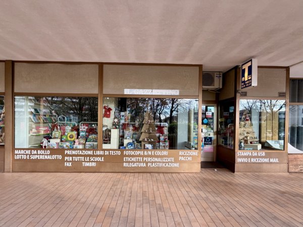 negozio in vendita ad Albignasego