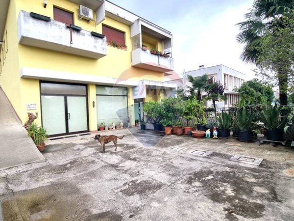 intera palazzina in vendita ad Albignasego in zona Mandriola