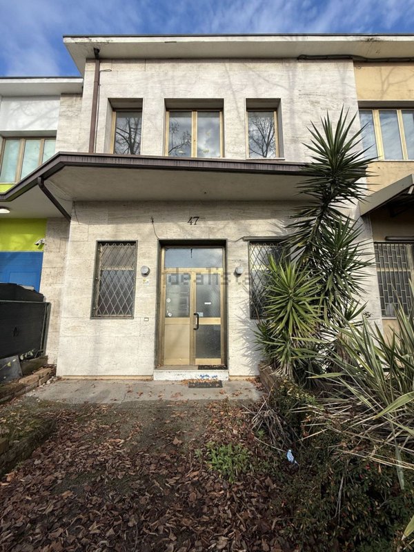 locale di sgombero in vendita ad Albignasego