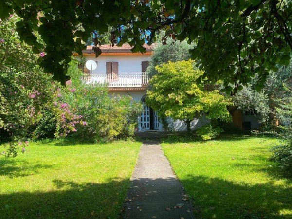 casa indipendente in vendita ad Albignasego in zona Lion