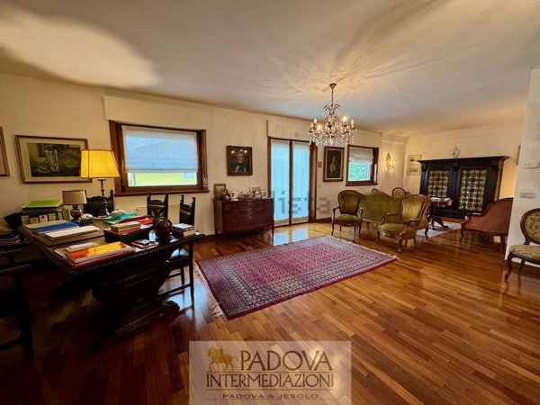 appartamento in vendita ad Albignasego in zona Mandriola