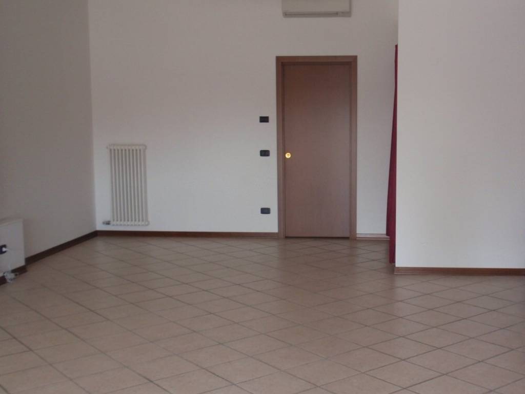 negozio in vendita ad Albignasego in zona Lion