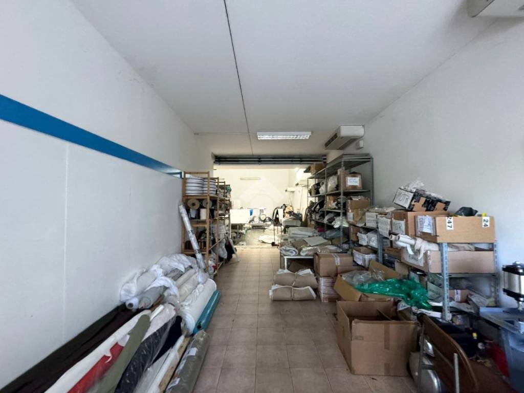 locale commerciale in vendita ad Albignasego in zona Mandriola