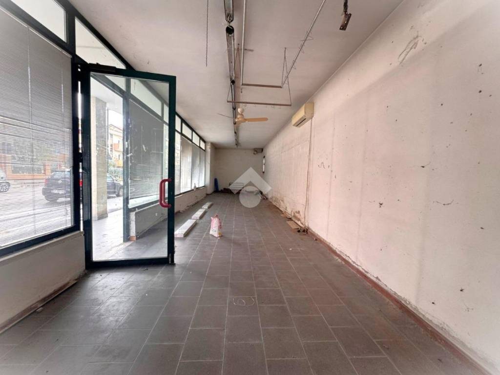 negozio in vendita ad Albignasego in zona Mandriola
